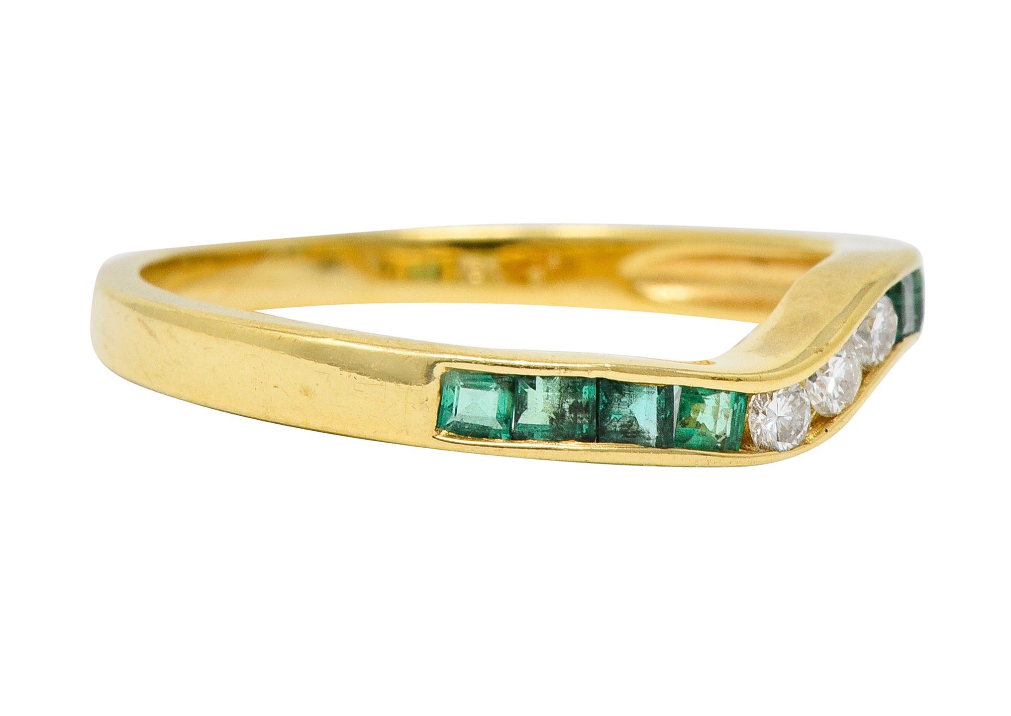 Contemporary 0.35 CTW Emerald Diamond 18 Karat Gold Chevron Band RingRing - Wilson's Estate Jewelry