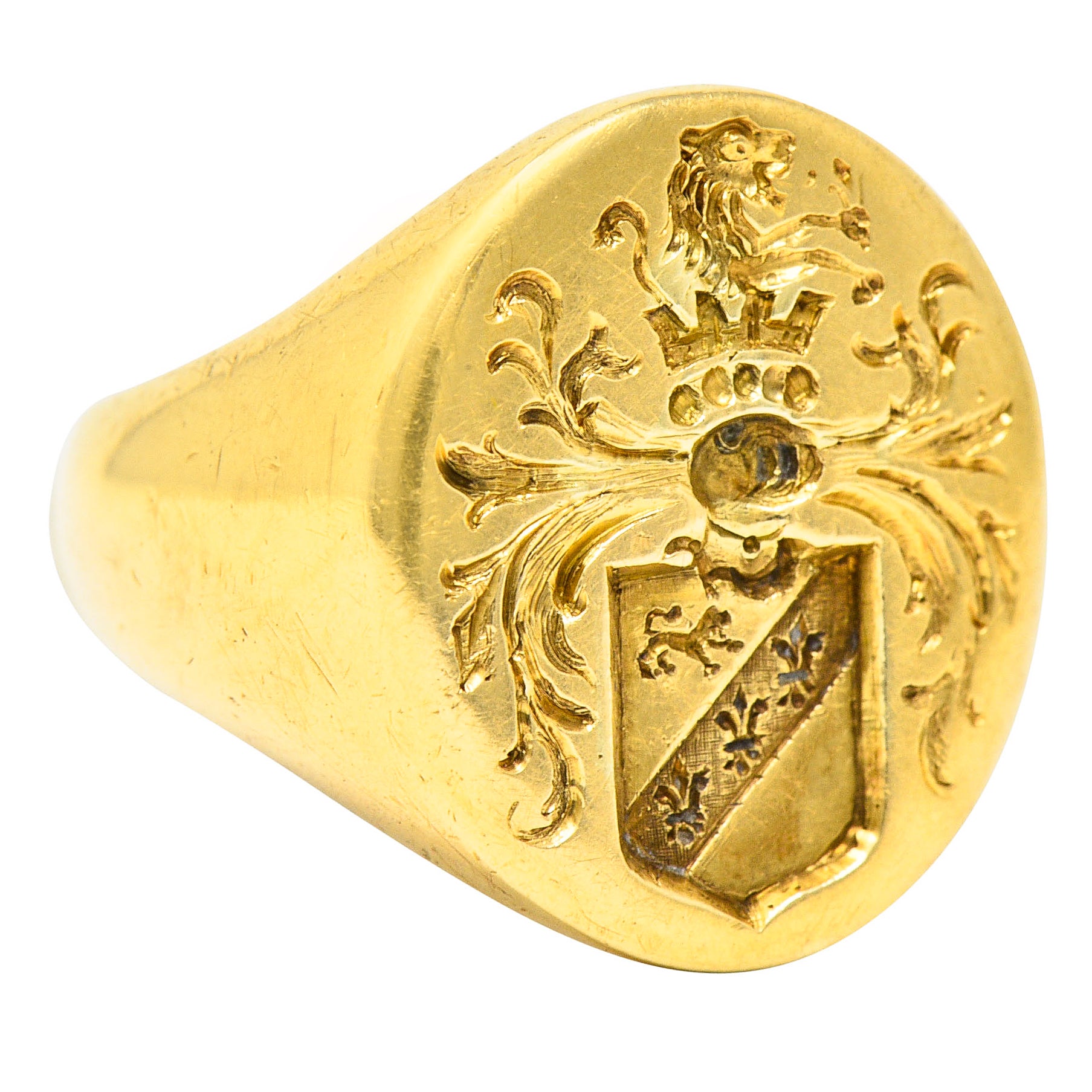 1940's Retro 14 Karat Yellow Gold Unisex Lion Shield Signet Heraldry Ringring - Wilson's Estate Jewelry