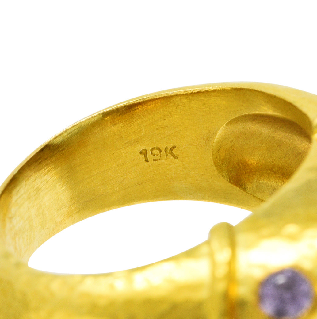 Elizabeth Locke Vintage Lavender Sapphire Aquamarine 19 Karat Yellow Gold Ring Wilson's Estate Jewelry