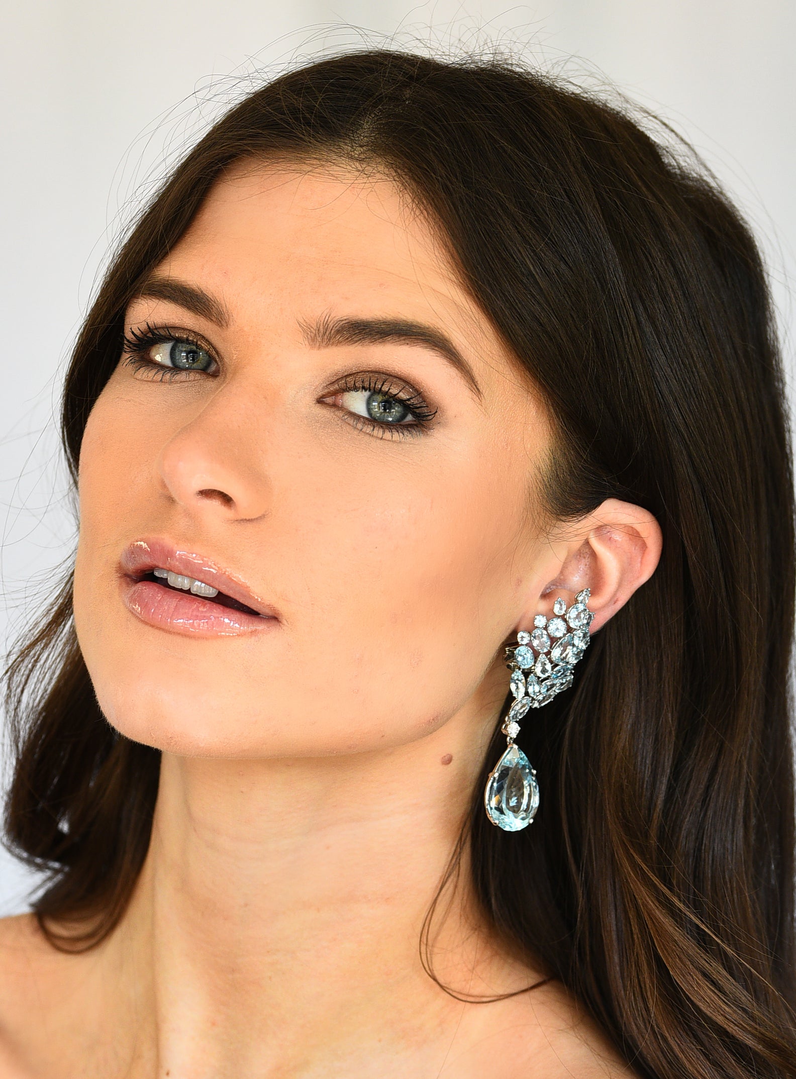 French Mid-Century 77.50 CTW Aquamarine Diamond 18 Karat White Gold Convertible Drop Cluster Ear-Clip Earrings Wilson's Estate Jewelry