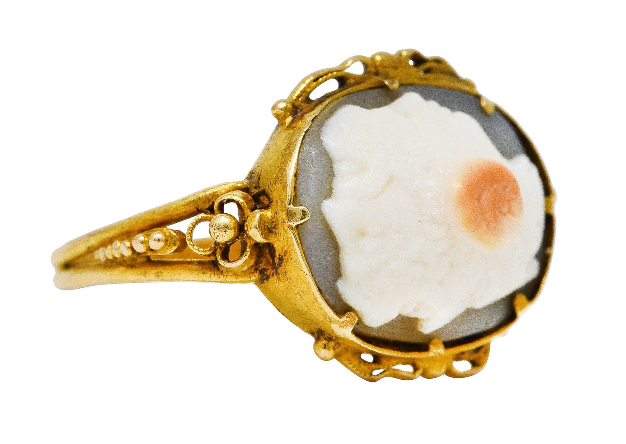 Neoclassical Victorian Carved Hardstone 18 Karat Yellow Gold Antique Iliad Cameo Ring Wilson's Estate Jewelry