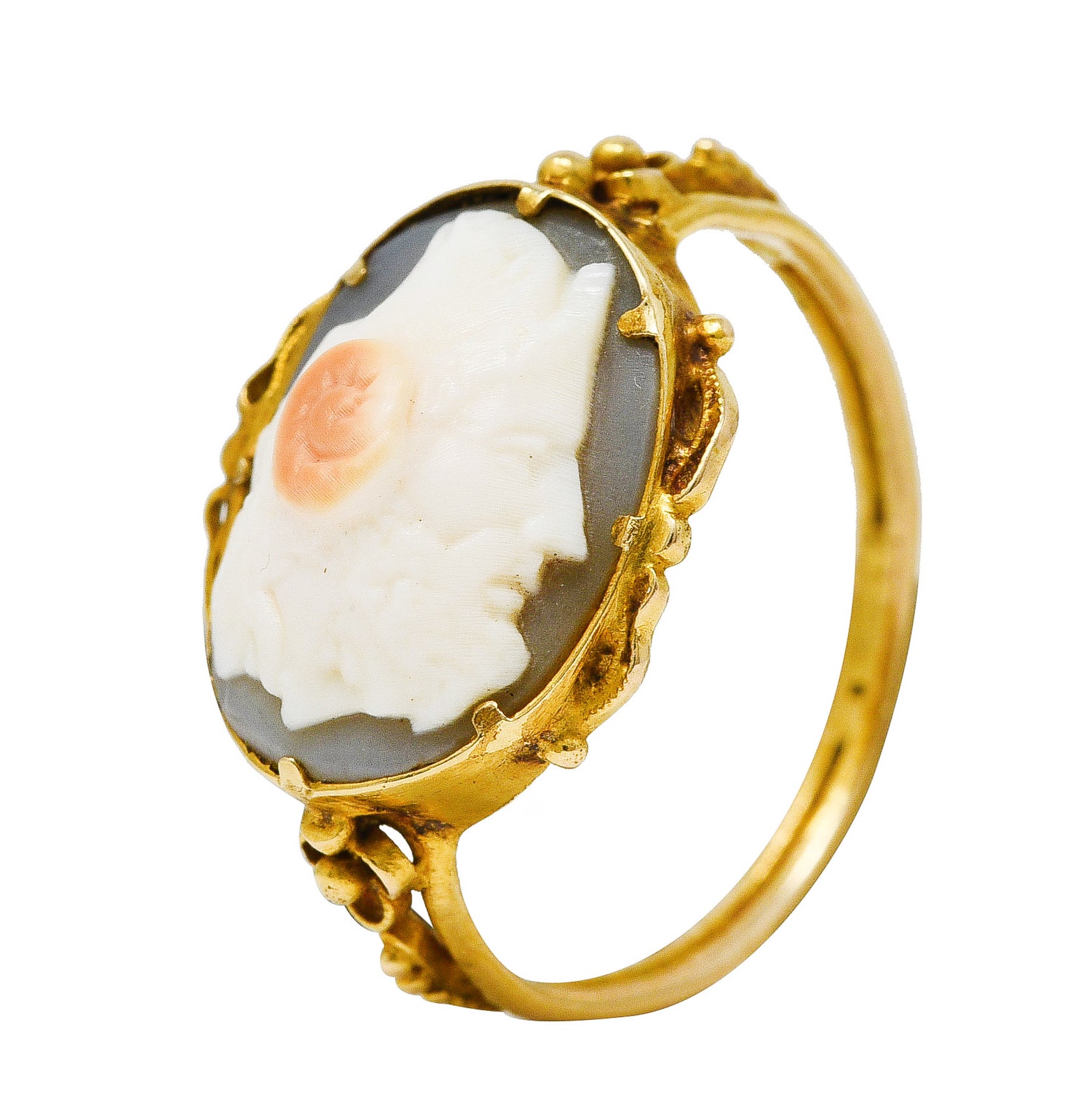 Neoclassical Victorian Carved Hardstone 18 Karat Yellow Gold Antique Iliad Cameo Ring Wilson's Estate Jewelry