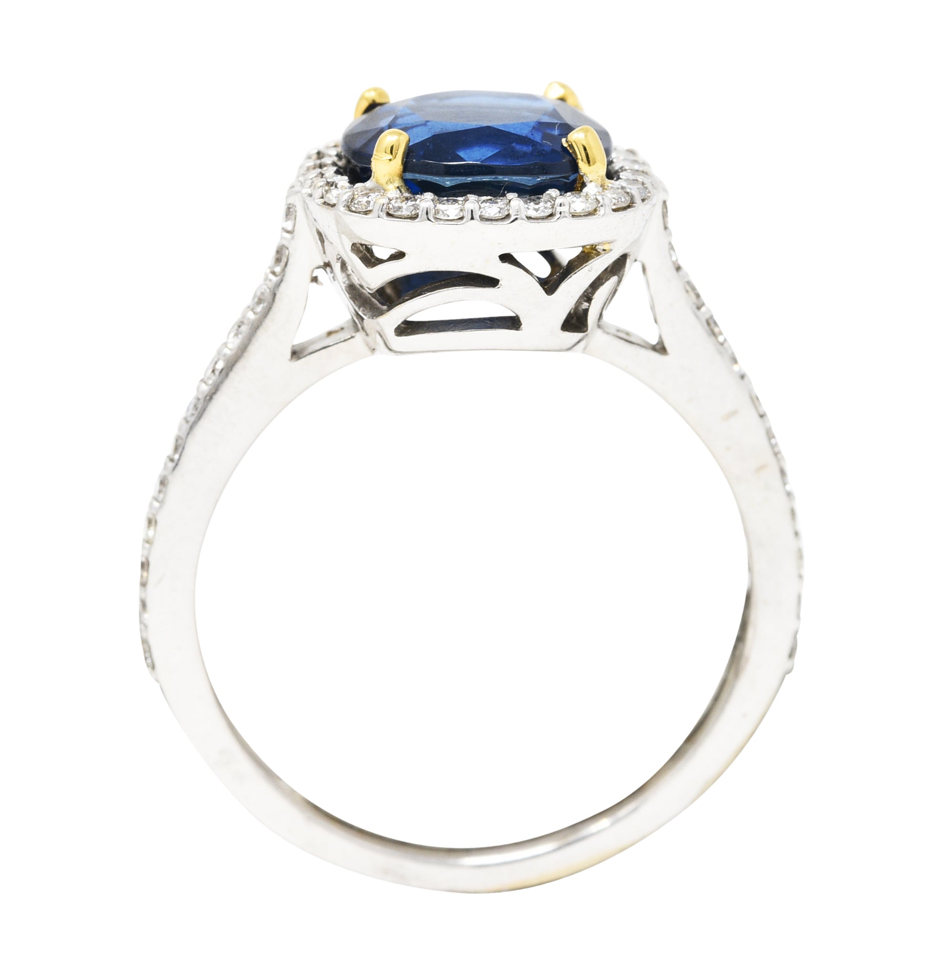 Contemporary 3.50 CTW Sapphire Diamond 14 Karat Two-Tone Gold Cluster Gemstone Ring Wilson's Estate Jewelry