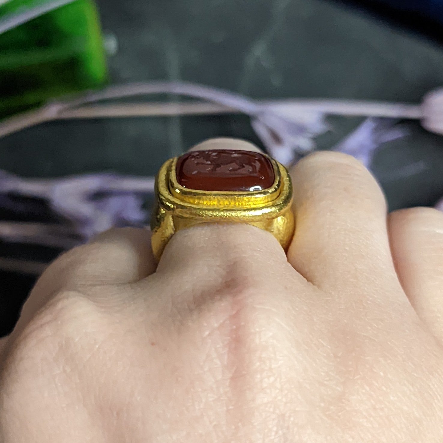 Elizabeth Locke Carnelian Intaglio 18 Karat Gold Lion Signet Ring Wilson's Estate Jewelry