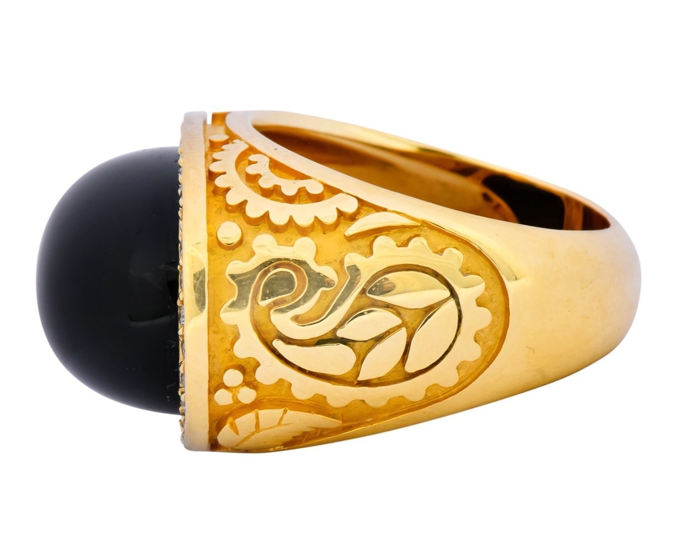 Carrera y Carrera Black Onyx 0.40 CTW Diamond 18 Karat Yellow Gold Cocktail Ring - Wilson's Estate Jewelry