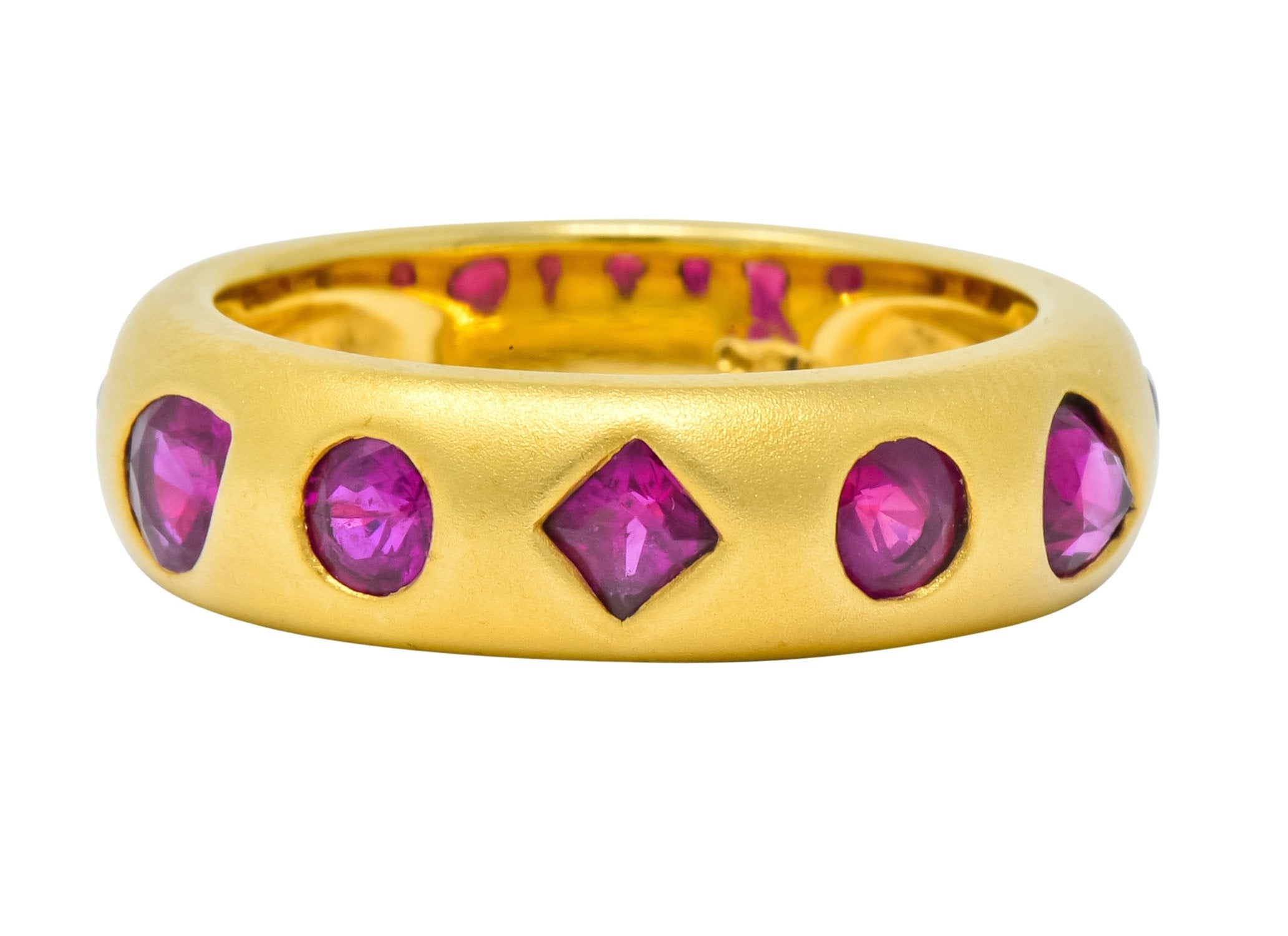 Contemporary 1.75 CTW Ruby 18 Karat Gold Geometric Band Ring - Wilson's Estate Jewelry