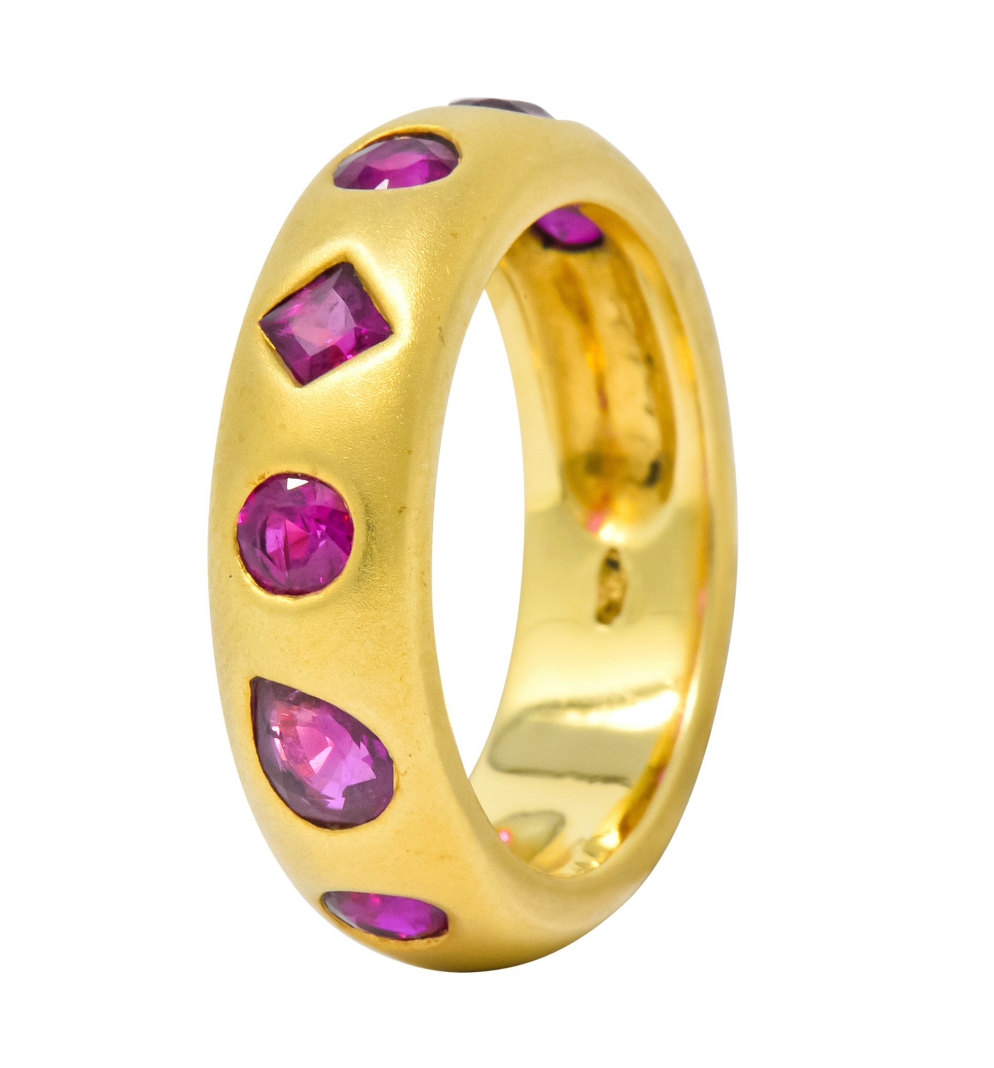 Contemporary 1.75 CTW Ruby 18 Karat Gold Geometric Band Ring - Wilson's Estate Jewelry