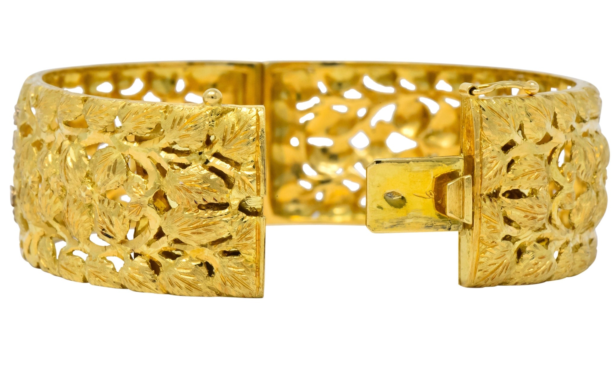 Milor 18 Karat Gold Hinged Bangle Bracelet - Wilson's Estate Jewelry
